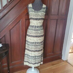 Apples Womens Medium Sleeveless Maxi Dress With Belt